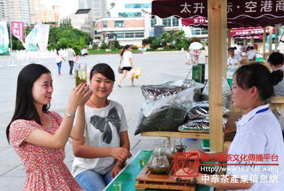 贵阳南明：悠悠九年黔茶情 阵阵茶香溢南明